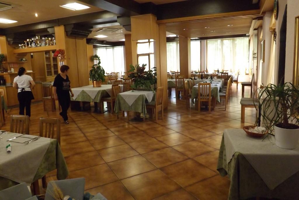 Hotel Concordia Levico Terme Luaran gambar