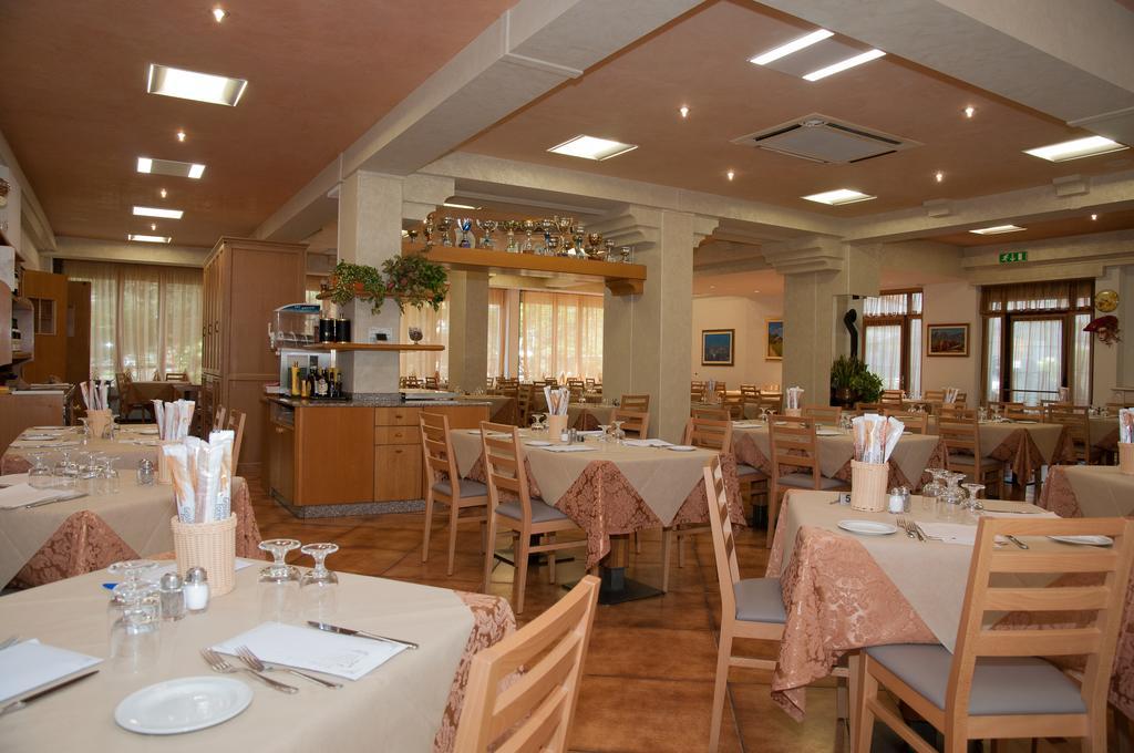 Hotel Concordia Levico Terme Luaran gambar